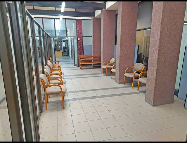 5,630M² BUILDING FOR SALE IN SYDENHAM